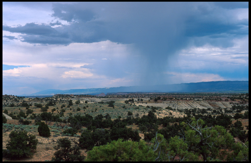 Escalante_welcome_thunderstorm